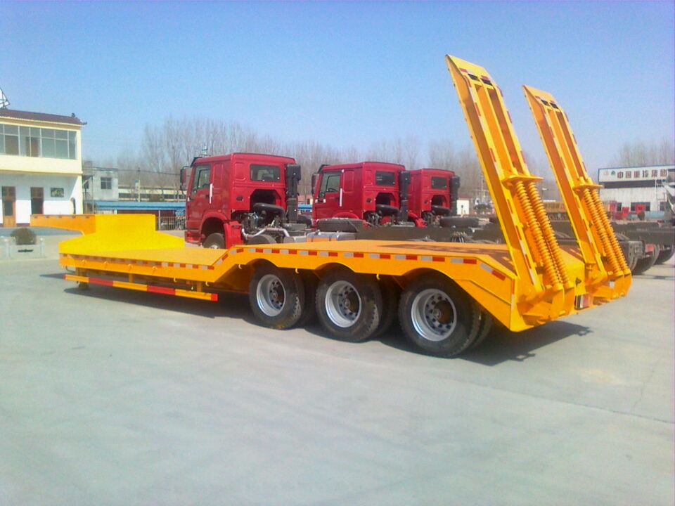 中航鴻盛半掛車